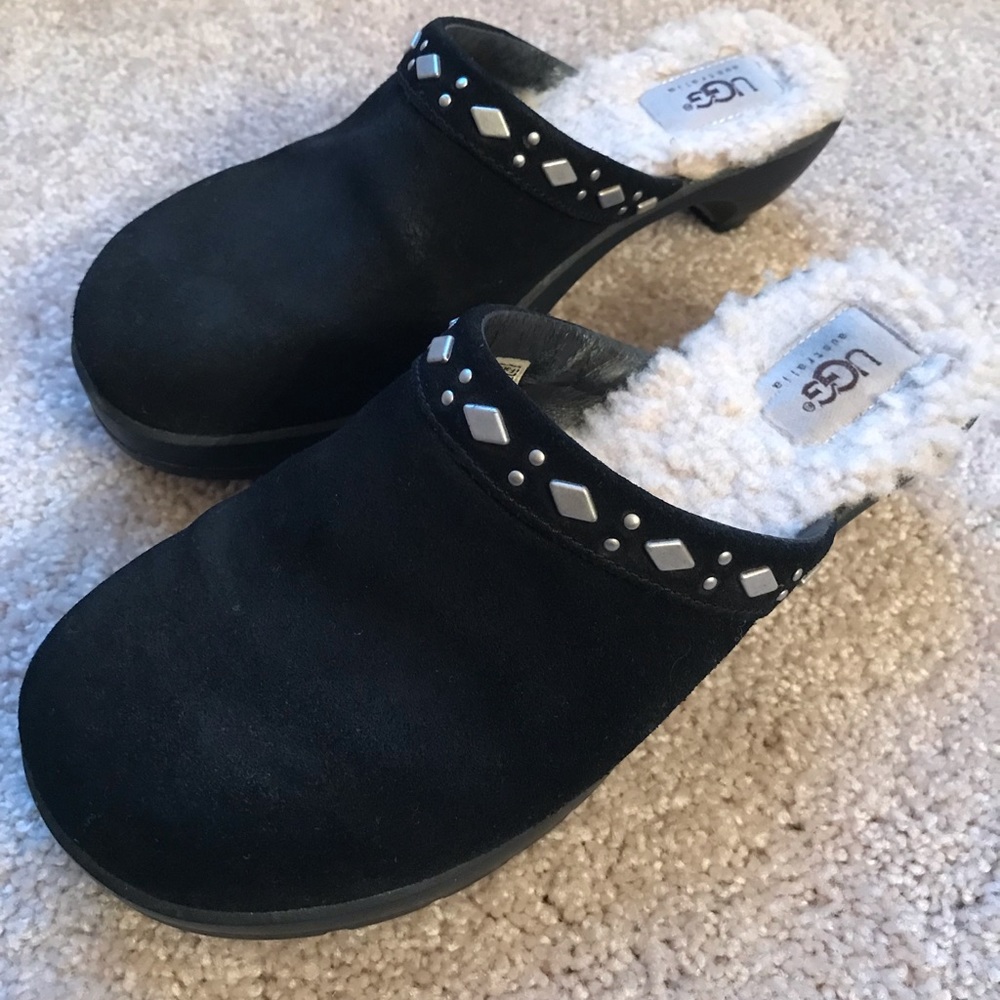 UGG Clogs (Black)